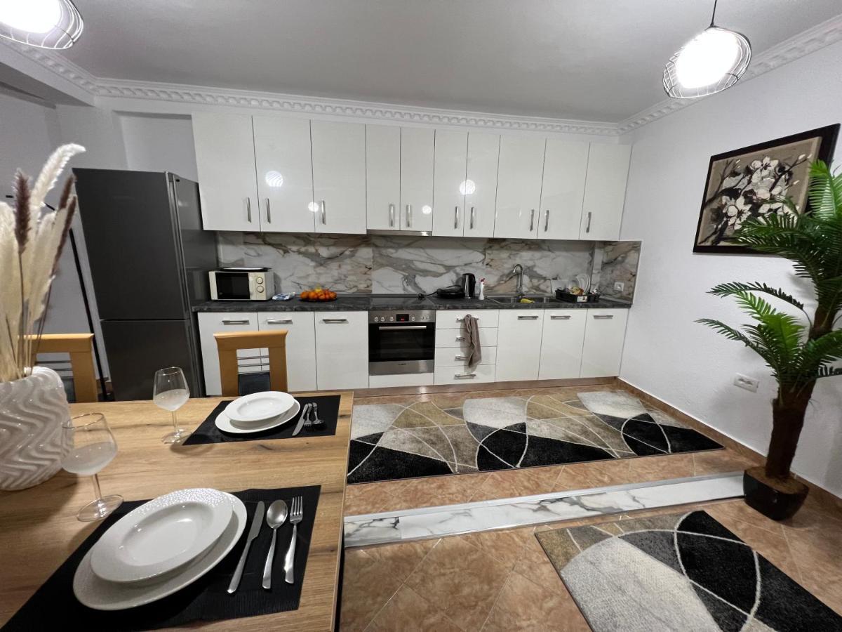 Daily Rent Apartment City Center Elbasan 6 Zewnętrze zdjęcie